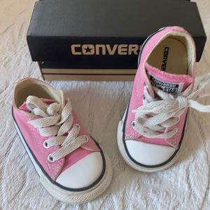Pink Converse size 4